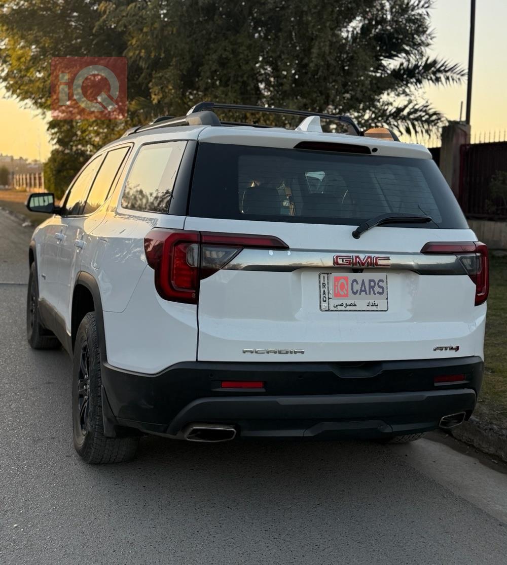 جی ئێم سی ئەکادیا